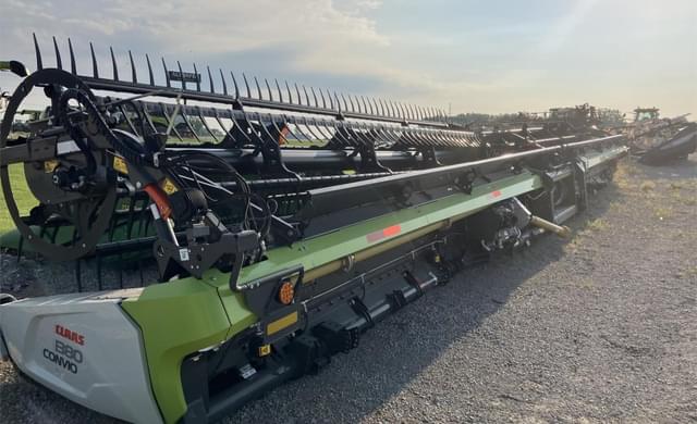 Image of CLAAS 1380 Convio equipment image 2