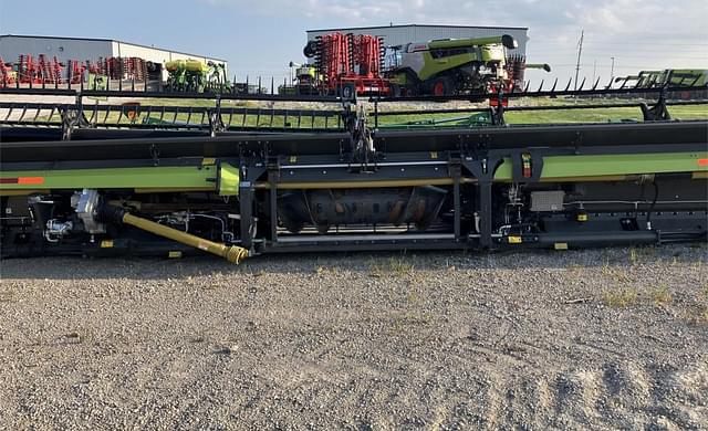 Image of CLAAS 1380 Convio equipment image 3