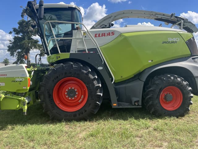 Image of CLAAS Jaguar 940 equipment image 2