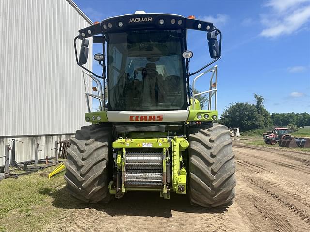 Image of CLAAS Jaguar 980 equipment image 2