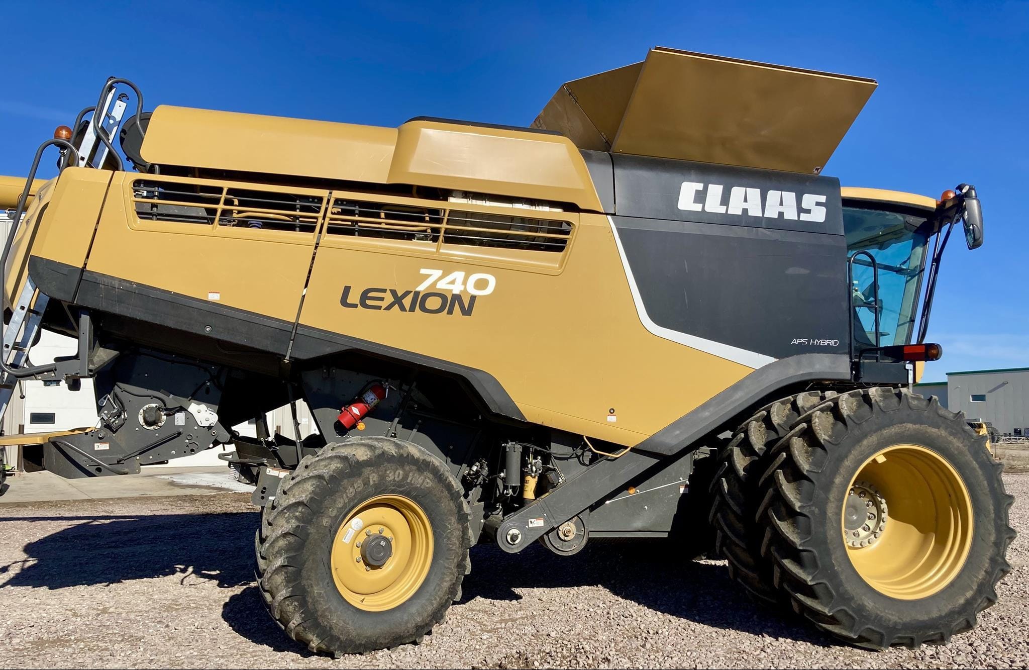 Main image CLAAS LEXION 740