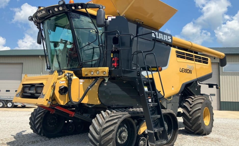 Main image CLAAS LEXION 740TT