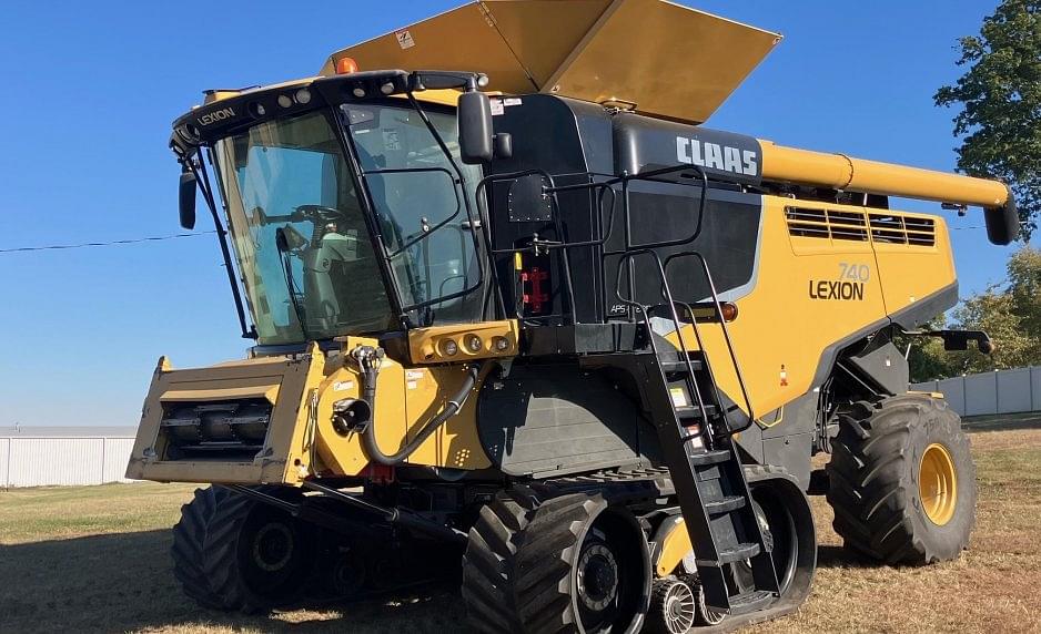 Image of CLAAS LEXION 740TT Primary image