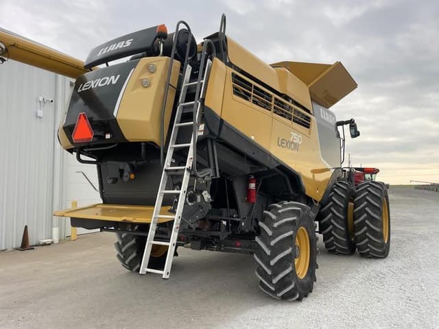 Image of CLAAS LEXION 750 equipment image 4