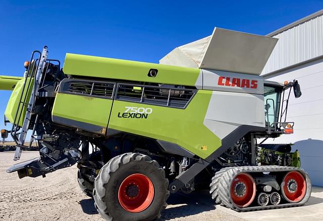 Image of CLAAS Lexion 7500TT equipment image 2