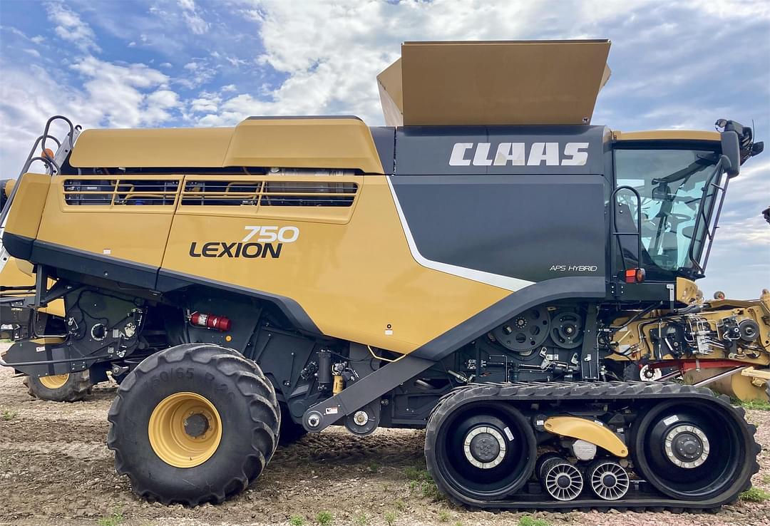 Image of CLAAS LEXION 750TT Primary image