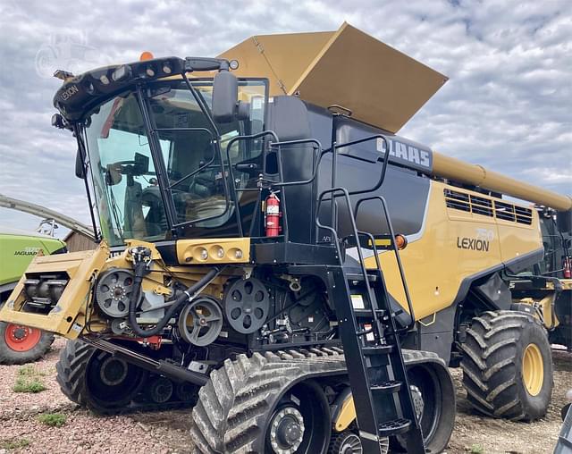 Image of CLAAS LEXION 750TT equipment image 2