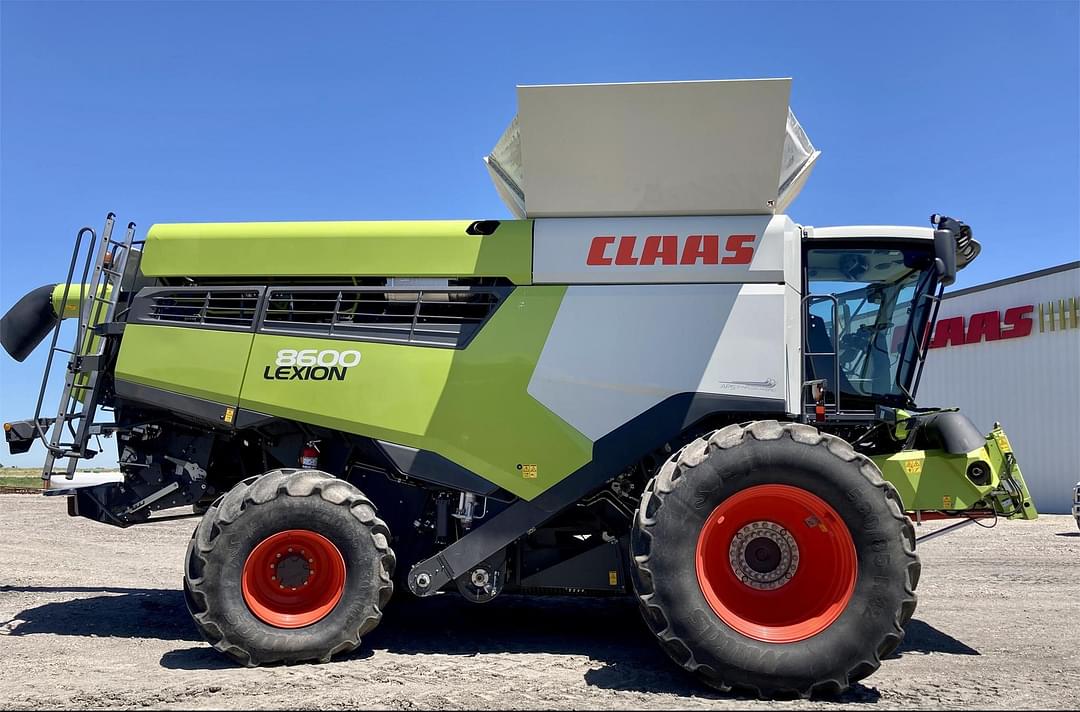 Image of CLAAS Lexion 8600 Primary image