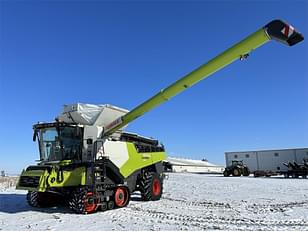 Main image CLAAS Lexion 8700TT 37