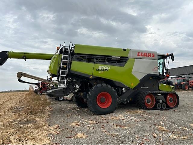 Image of CLAAS Lexion 8700TT equipment image 3