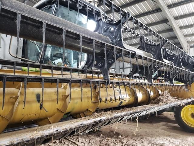 Image of CLAAS Maxflex 770 equipment image 2