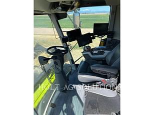 Main image CLAAS Lexion 8600 6