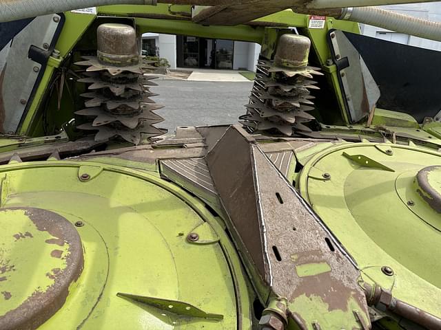 Image of CLAAS Orbis 600 equipment image 4