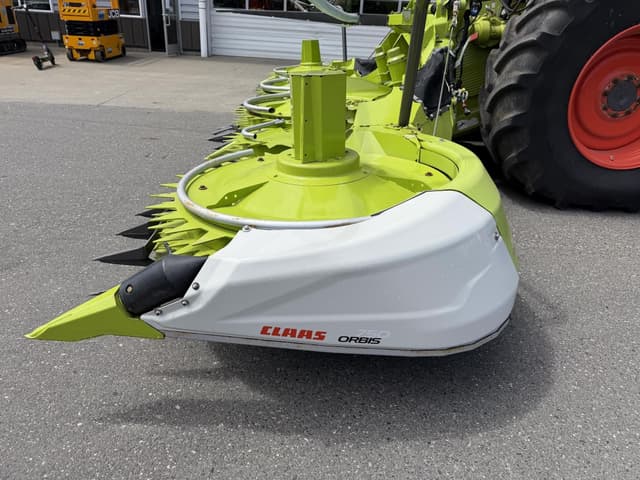Image of CLAAS Orbis 750 equipment image 4