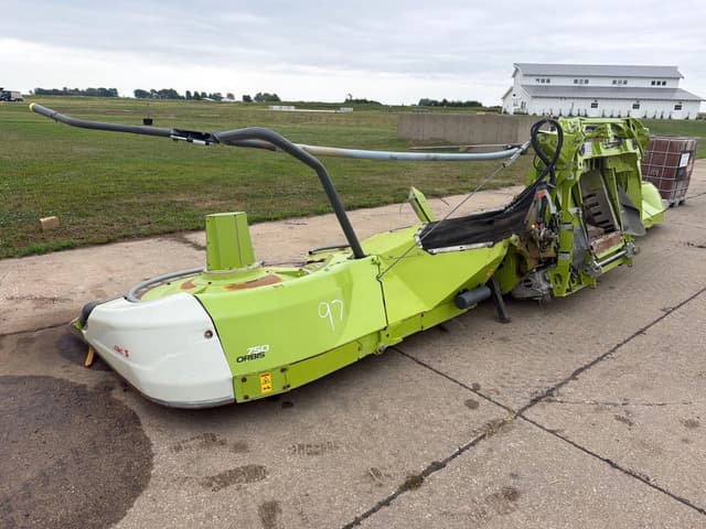 Image of CLAAS Orbis 750 equipment image 2
