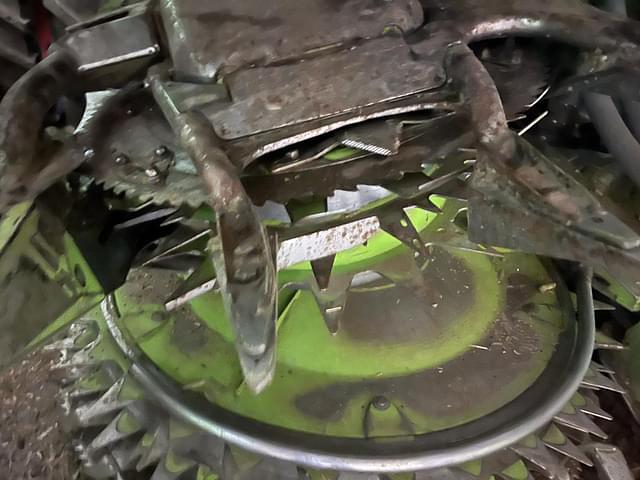 Image of CLAAS Orbis 750 equipment image 2