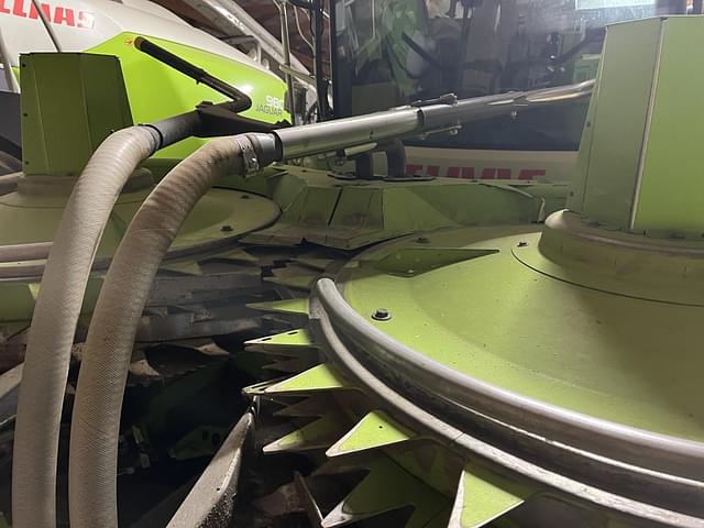 Image of CLAAS Orbis 750 equipment image 4