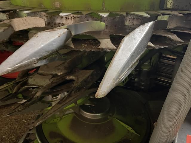 Image of CLAAS Orbis 750 equipment image 3