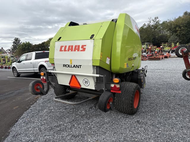 Image of CLAAS Rollant 455RC equipment image 2
