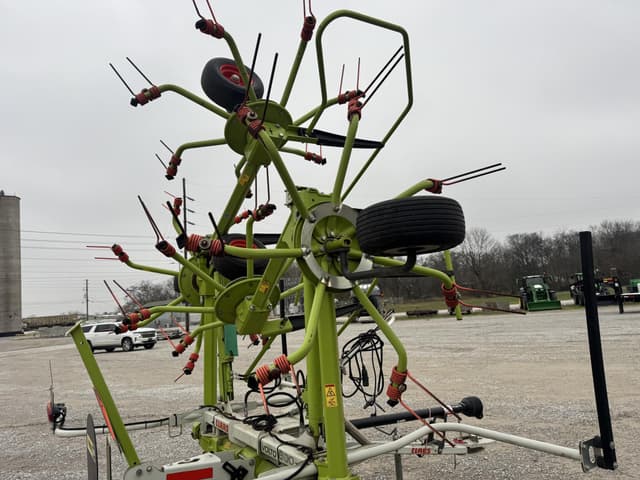 Image of CLAAS Volto 800TH equipment image 3