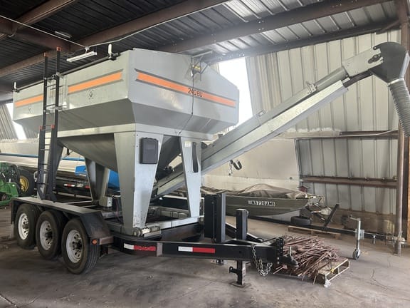 2019 CrustBuster 240 Equipment Image0