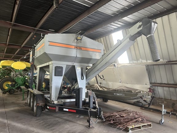 2019 CrustBuster 240 Equipment Image0