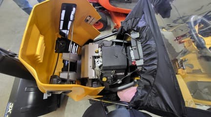Image of Cub Cadet XT3 GSX equipment image 2