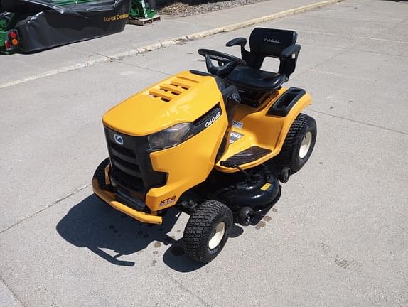 Image of Cub Cadet XT2 LX42 Primary image