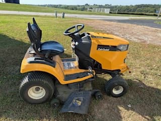 Image of Cub Cadet XT2 LX46 equipment image 1
