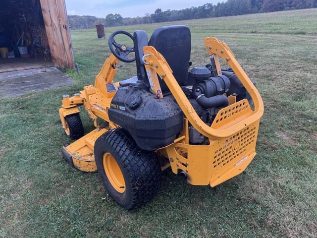 Image of Cub Cadet PRO Z900 equipment image 2
