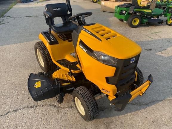 Image of Cub Cadet XT2 SLX50 equipment image 1