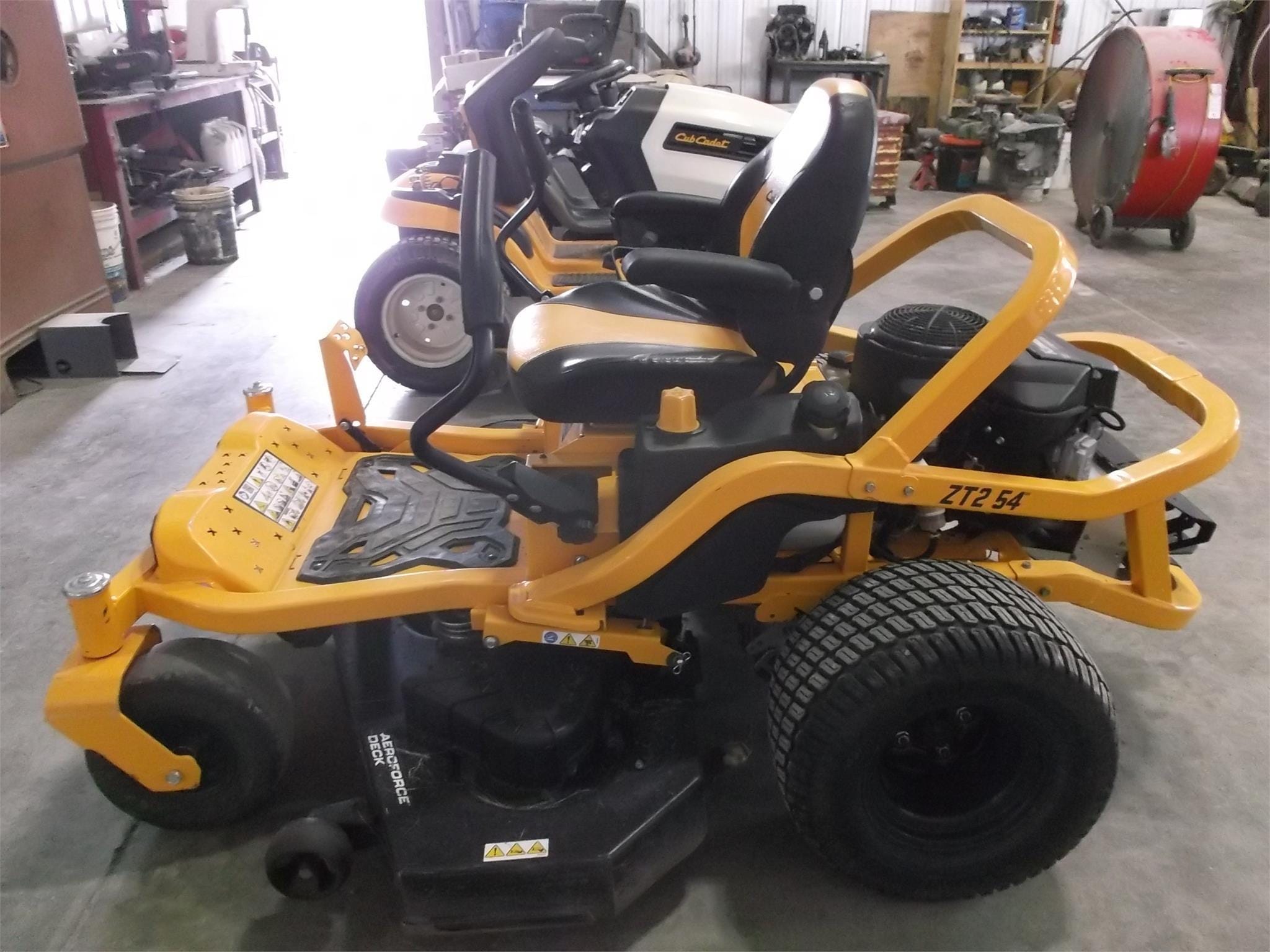 Main image Cub Cadet Ultima ZT2