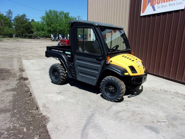 Image of Cub Cadet Volunteer 4X4 EFI equipment image 4