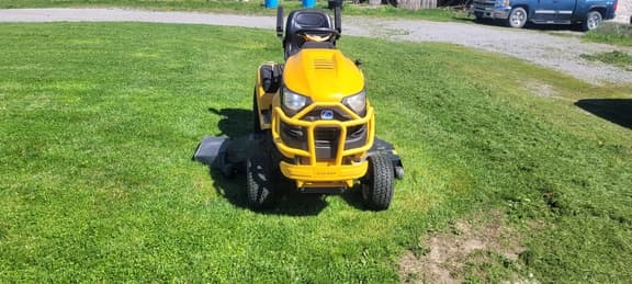 Image of Cub Cadet XT3 equipment image 4