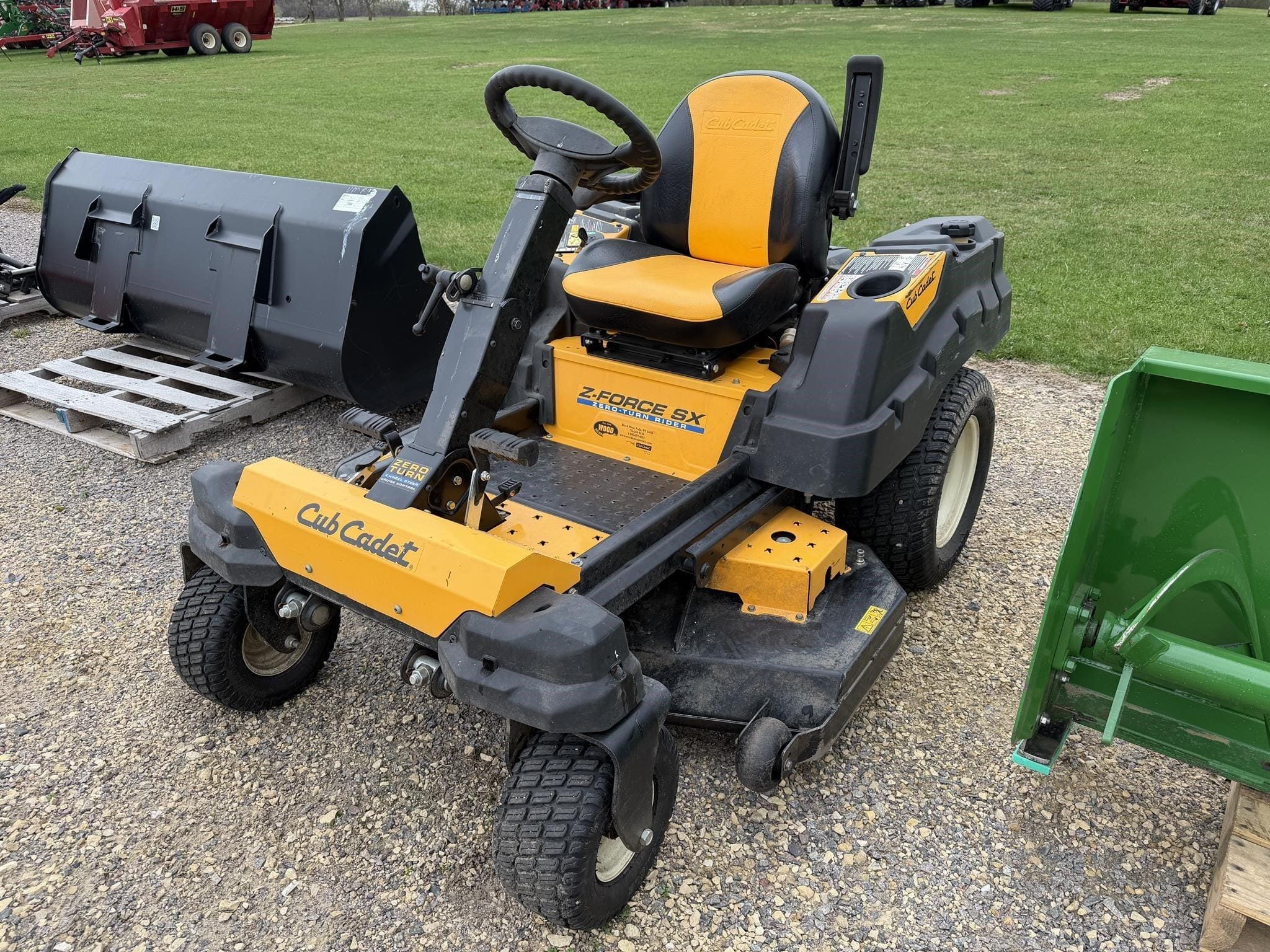 2019 Cub Cadet Z-Force SX Equipment Image0