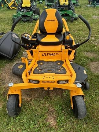 2019 Cub Cadet Ultima ZT1 Equipment Image0