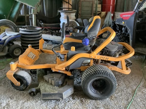 2019 Cub Cadet Ultima ZT2 Equipment Image0