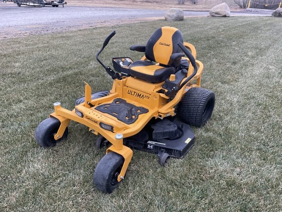 2019 Cub Cadet Ultima ZT2 Equipment Image0