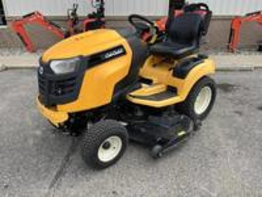 2019 Cub Cadet XT3 GS Equipment Image0