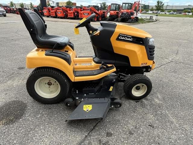 Image of Cub Cadet XT3 GS equipment image 2