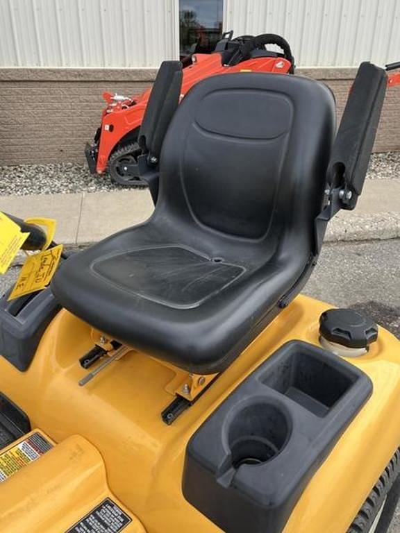 Image of Cub Cadet XT3 GS equipment image 4