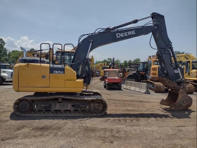 Image of John Deere 130G equipment image 2