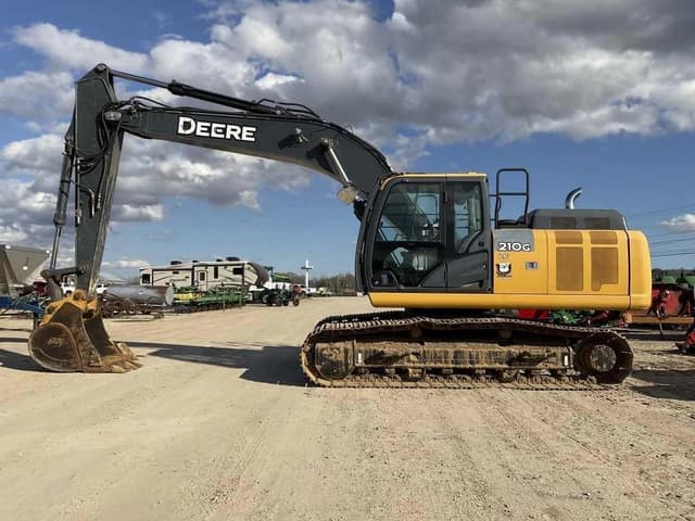 Image of John Deere 210G equipment image 1
