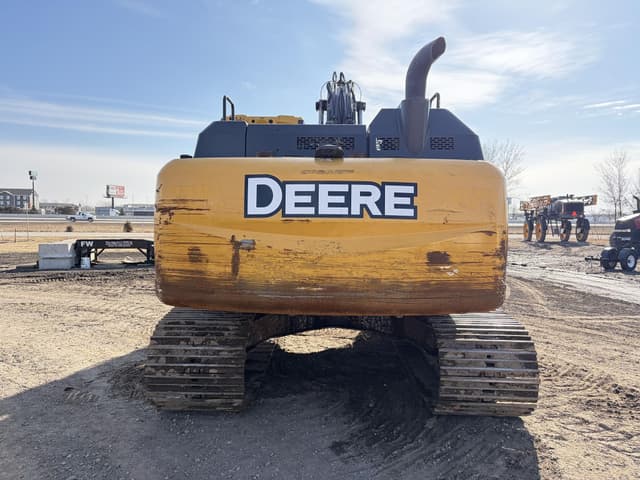 Image of John Deere 210G LC equipment image 3