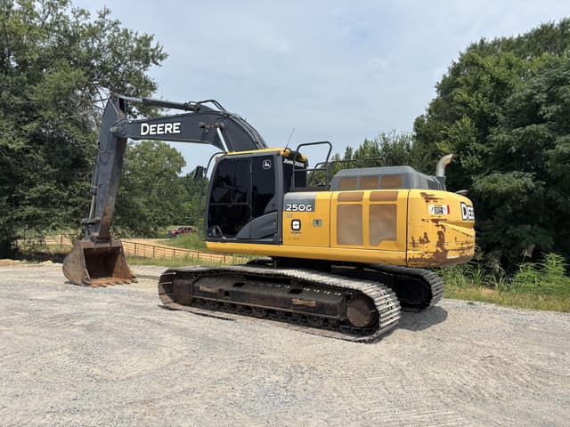 Image of John Deere 250G LC equipment image 4