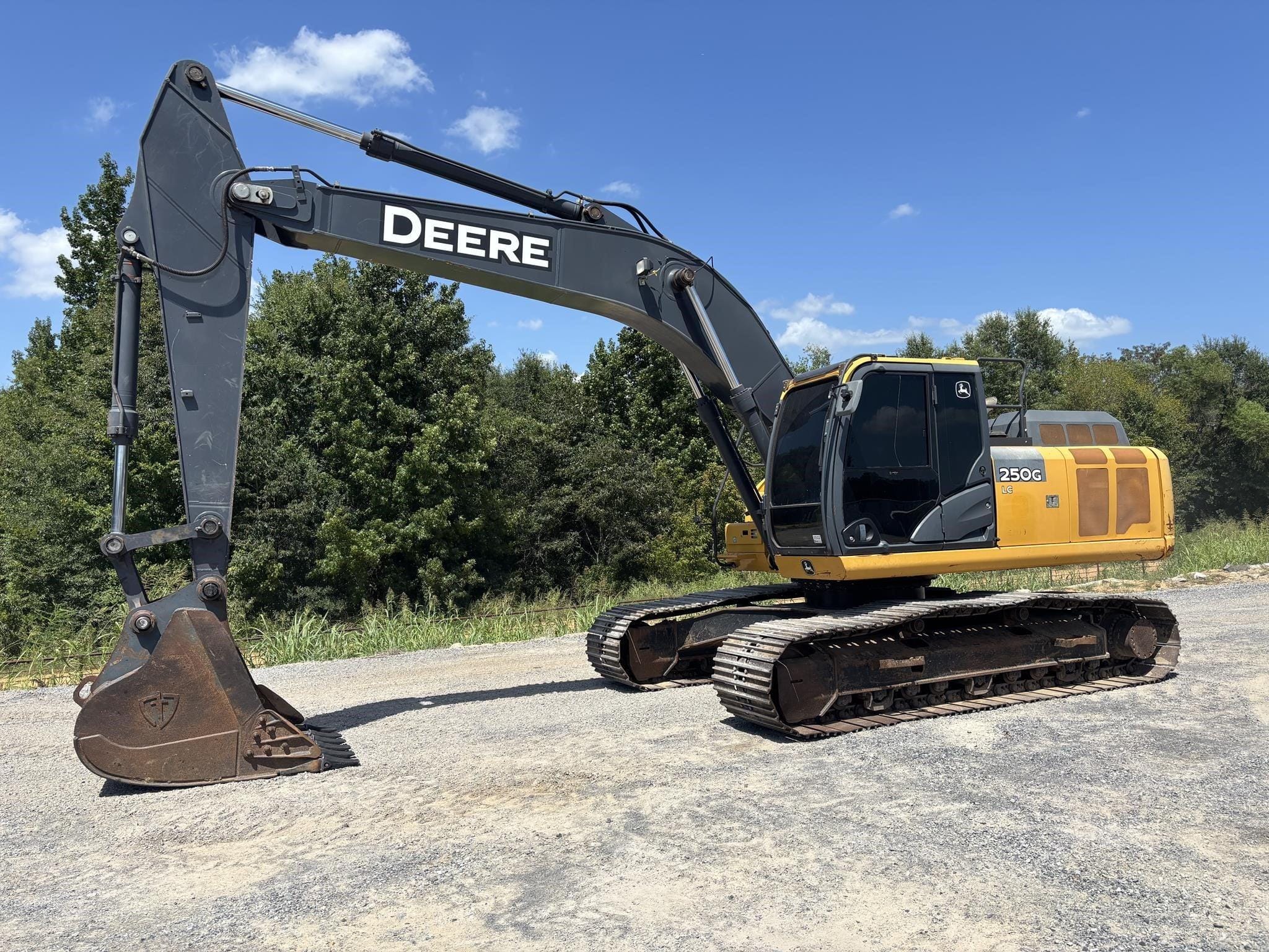 2019 John Deere 250G LC Equipment Image0