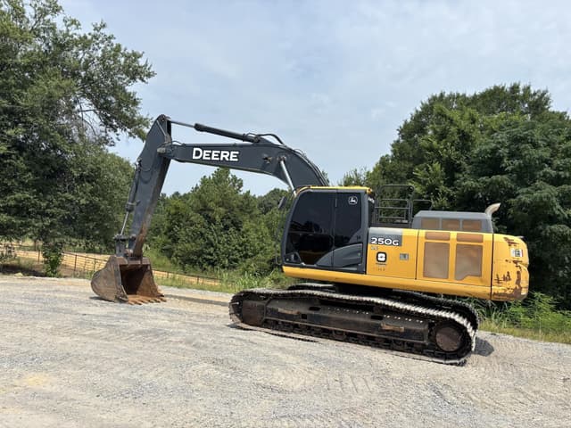 Image of John Deere 250G LC equipment image 3