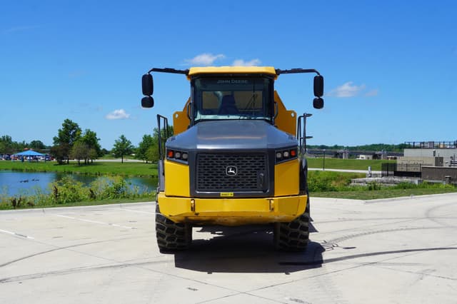 Image of John Deere 260E equipment image 2