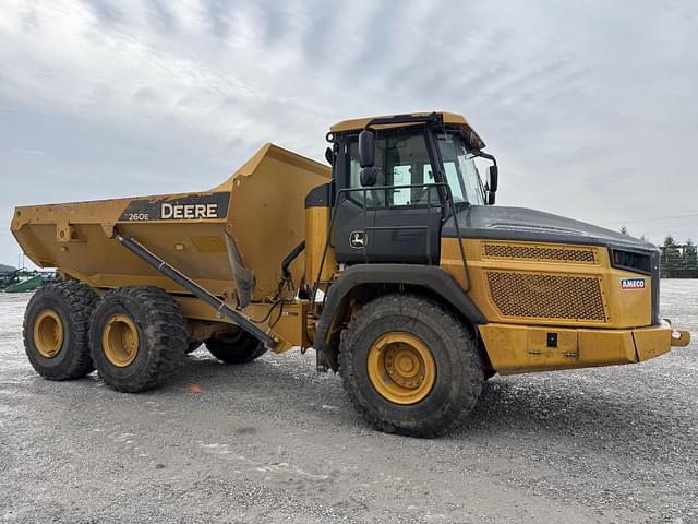 Image of John Deere 260E equipment image 1