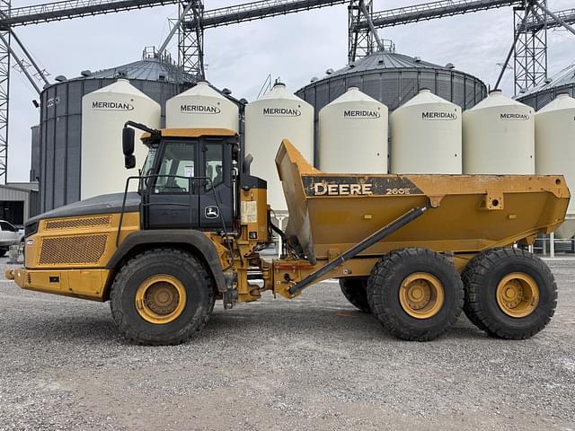 Image of John Deere 260E equipment image 2